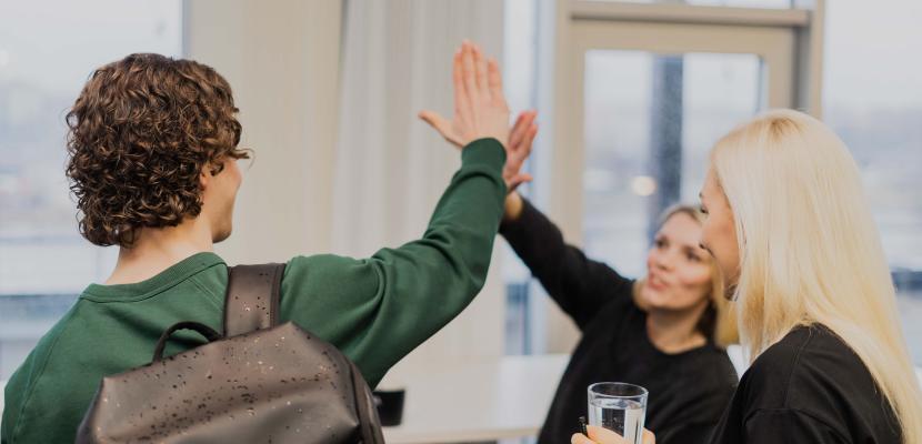 Incubation The "high five" gesture