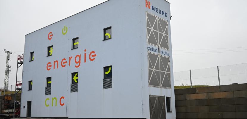 Carbon-neutral energy center for a metalworking factory NEUFE