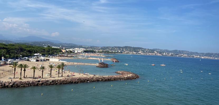 Picture of coastline in southern France Picture of coastline in southern France