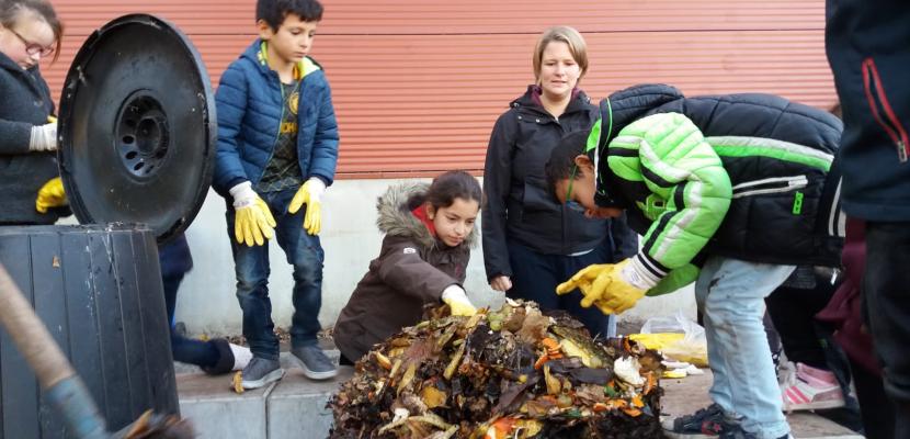 school pupils composting biowaste school pupils composting biowaste