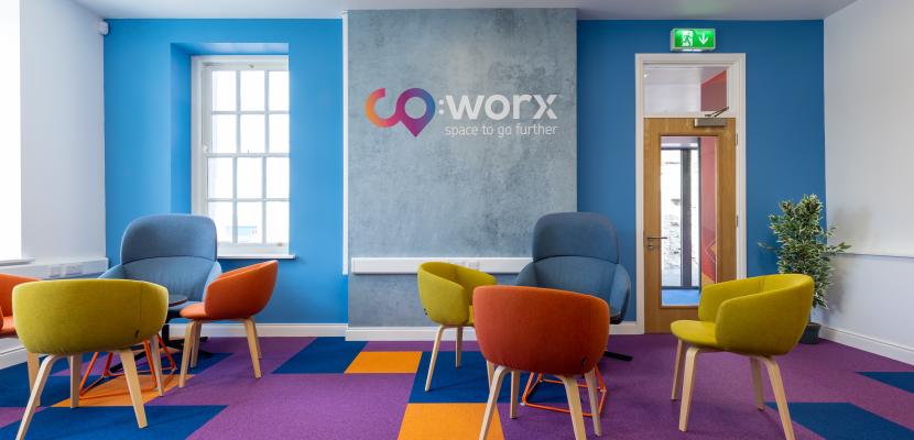 co:worx reception and lounge Reception and lounge area of co:worx