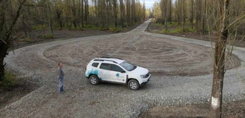 Protection forest passage with elements of a forest road were 