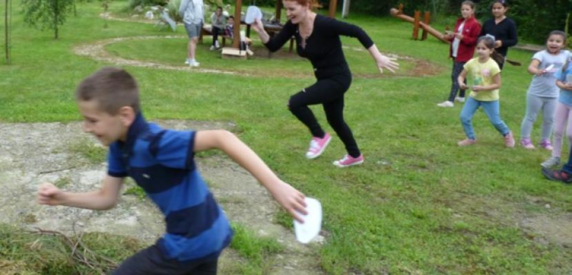 Community centre outdoor activity Children - outdoor activity