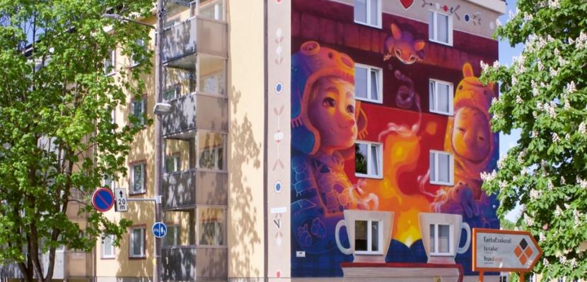 Tähe 2 apartment building after renovation with art (Photo by Muiste, M.) Apartment building after renovation with art