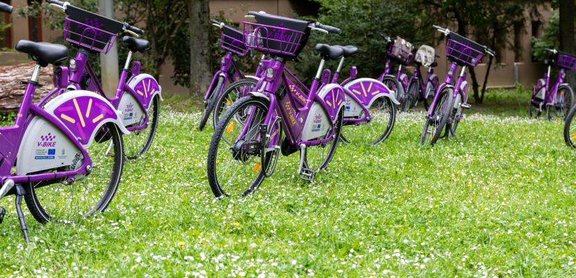 Electric bikes ready for use electric community bikes in Veszprém wating to continue the journey