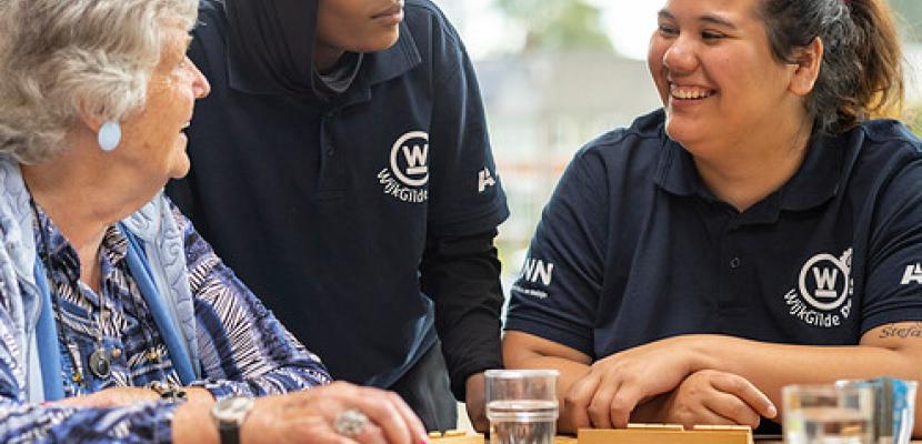 Service and care assistance for students whose 1st language is not Dutch Students in the health care working and learning