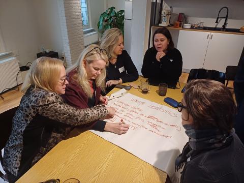 A moment of the interactive workshop A moment of the interactive workshop