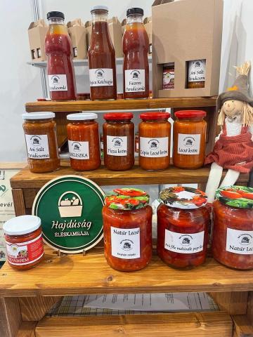 Hajdúság Éléskamrája - Local jams and syrups Hajdúság Éléskamrája - Local jams and syrups