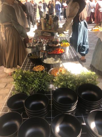 Catering with local products and reusable tableware Filming