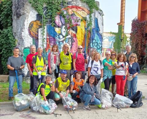 Volunteers in Dora park Volunteers in Dora park
