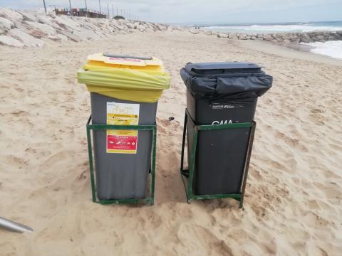 beach containers