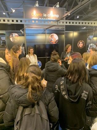 RoboTech Girls' Salon BE 5.0 Young girls visiting companies