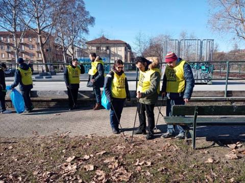 Volunteers in Fausto Coppi Garden Volunteers in Fausto Coppi Garden