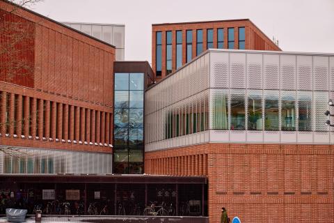 Building made of red bricks and glass