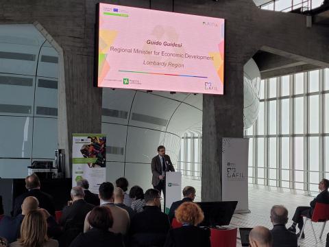 Regional minister opening the seminar