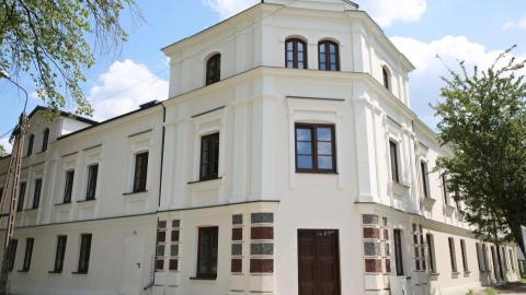 HOUSING IN EXCHANGE FOR RENOVATION in Zyrardow
