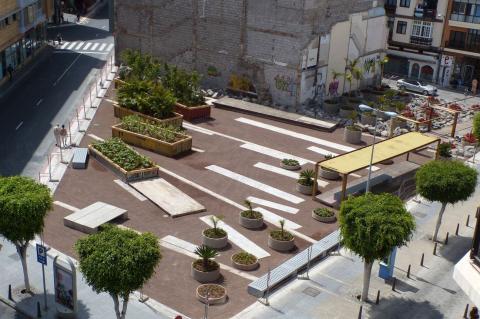 Huecos Urbanos (Urban Spaces) - Reuse of private or public plots in abandonment or disuse plots for recreational uses, ecological and environmental promotion and social cohesion. Huecos Urbanos (Urban Spaces) - Reuse of private or public plots in abandonment or disuse plots for recreational uses, ecological and environmental promotion and social cohesion.