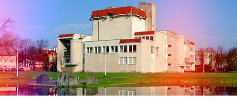 Culture and entertaiment center before renovation