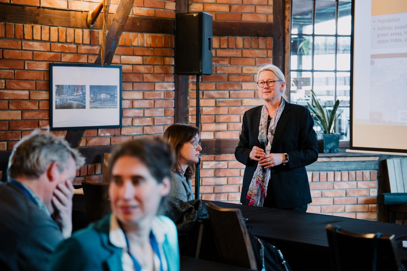 Thematic expert facilitates group discussion at Europe, let's cooperate! 2025