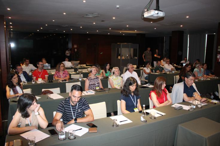People in meeting STOPWASTE project