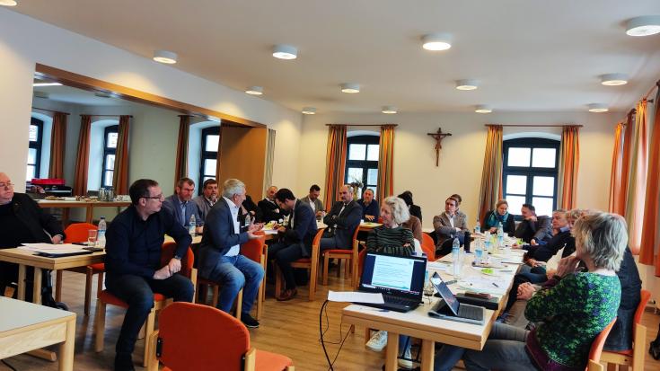 Easing AGrophotovoltaics for EuRope Project EAGER