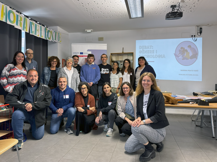 Marina Prats, from Young IT Girls, offered an open debate on the relationship between science, technology, and gender Marina Prats, from Young IT Girls, offered an open debate on the relationship between science, technology, and gender