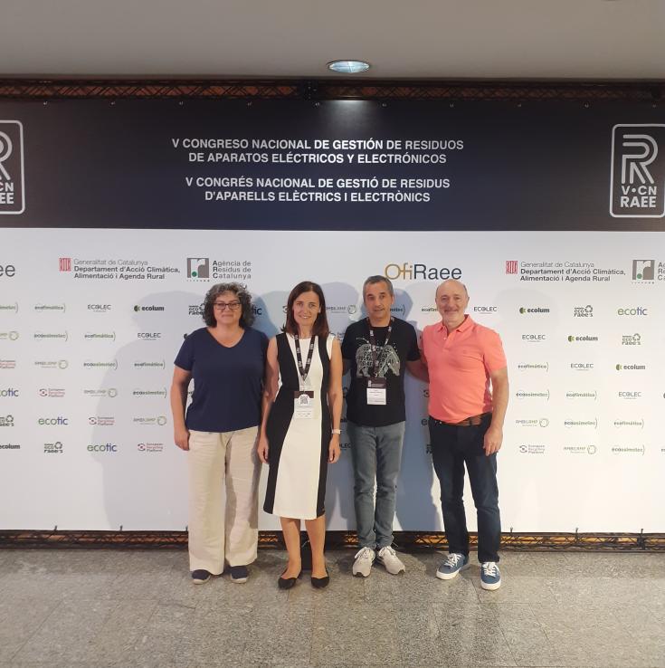 Ana Bretaña (Environment Director) and Raúl Salanueva (Head of the Waste Unit) from Government of Navarra attended the event with 2 stakeholders from Navarra of the entity Traperos de Emaús.