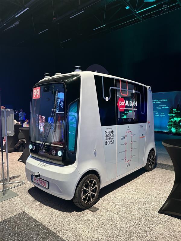 The JUDU self-driving bus