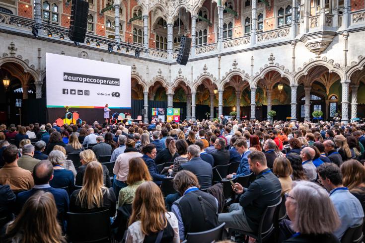 Crowd watches stage at Europe, let's cooperate 2024 Crowd watches stage at Europe, let's cooperate 2024