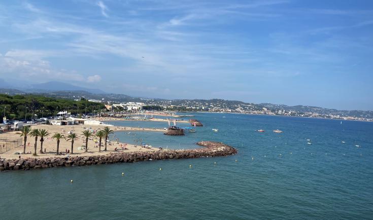 Picture of coastline in southern France Picture of coastline in southern France