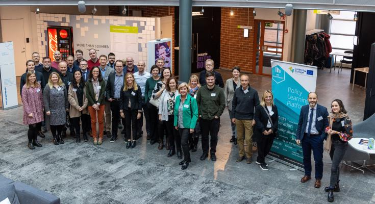 Group of people inside a buidling 