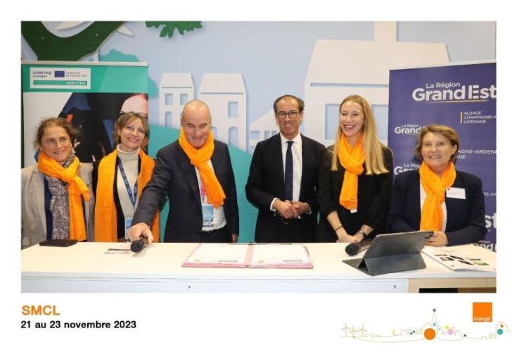 From left: Sylvie Bagnuls, Directrice des Relations avec les Collectivités Locales en Alsace, Stéphanie Toussaint, Grand E-Nov+, Yann Le Du, Délégué Régional Orange Alsace, Cyril Luneau, Directeur des Relations avec les Collectivités locales Orange, Irène Weiss, Elue Régionale, Déléguée Cyber sécurité, Vice Présidente Enseignement Innovation Région Grand Est and Patricia Lecocq, Déléguée Régionale Orange Lorraine Champagne-Ardenne. People smiling