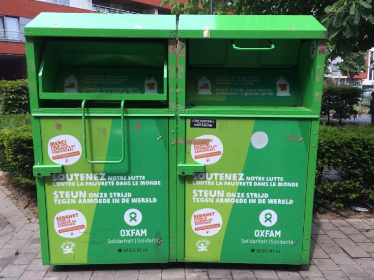 Recycling clothing bins