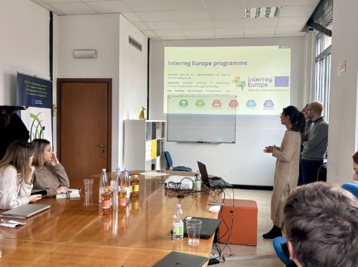 GreenGov meets CROSS-REIS person presenting GreenGov