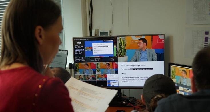 Europe, let's cooperate! on 5 April 2022 launched the first call of project proposals in 2021-2027 online event studio and presentations on screen