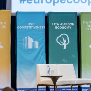 2014-2020 programme topics 2014-2020 topics on a stage