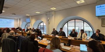 On this picture, you can see the project partners during a meeting.