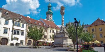 Picture depecting a plaza in he city of Sopron, Hungary. 