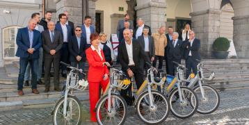 Signing of the agreement on the establishment of a regional e-bike system by 21 mayors of the Ljubljana Urban Region