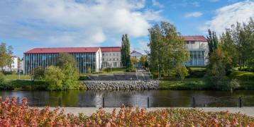 Seinäjoki campus area with building and river.