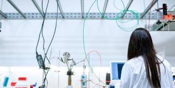 Woman working in a lab