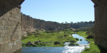 Río Seco under the bridge